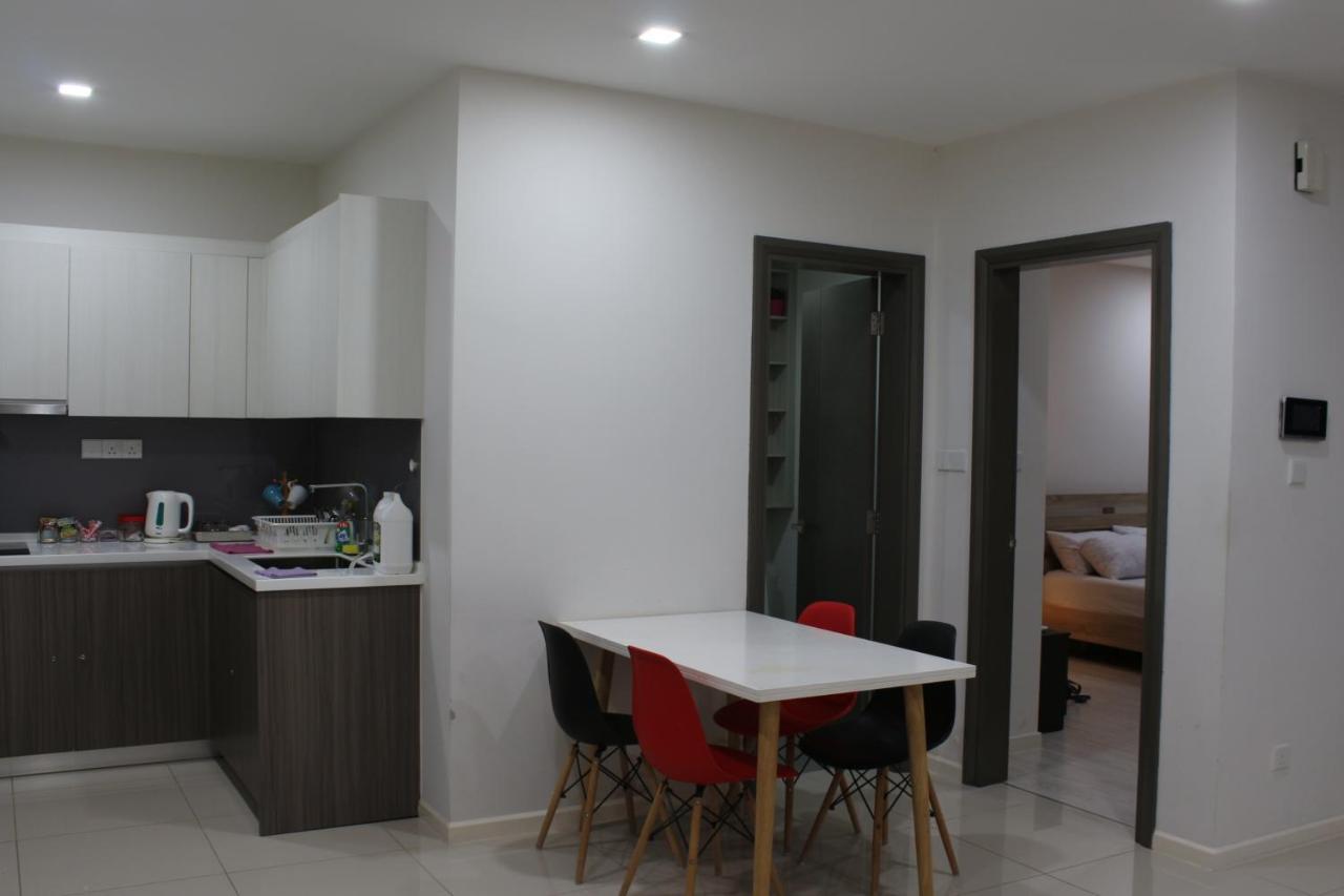 ג'והור בהרו Suasana Suites D'Homestay Jb Town מראה חיצוני תמונה